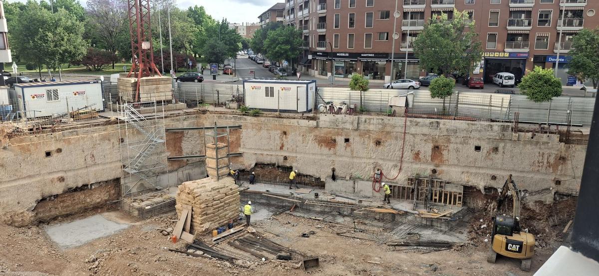 Aljibe del siglo X encontrado en un solar de un residencial de vivienmdas en la calle Escritor Conde de Zamora, esquina Emilia Pardo Bazán