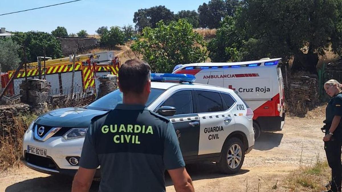 Medios de Cruz Roja en el lugar del suceso.
