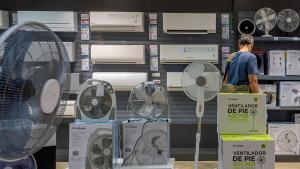 Estiu agredolç per al comerç: les vendes milloren un 7,6%, però les onades de calor impedeixen que creixin més