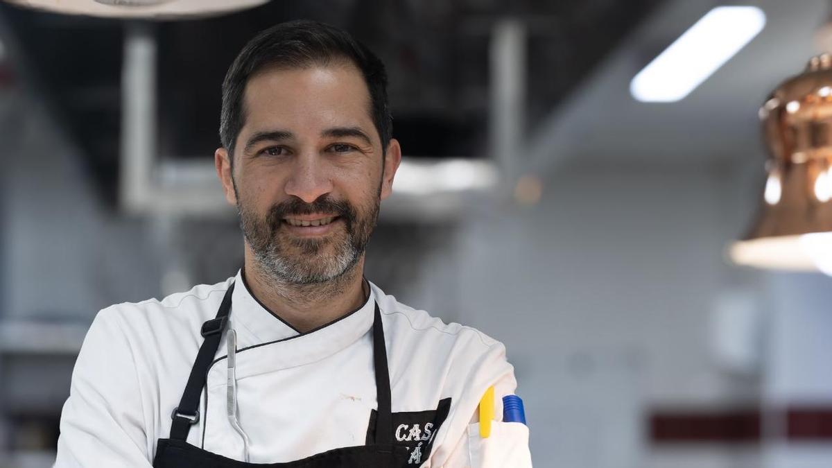 Aridani Alonso, chef del restaurante Casa Romántica, es el encargado de realizar el menú de la velada.