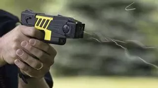 Pistolas táser con cámaras de grabación para la Guardia Civil de Zamora: electrodos que inmovilizan al instante