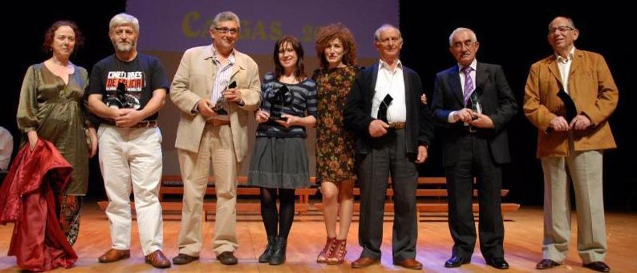 Manuel Rodal González, segundo por la derecha, con el Premio Ignacio Cerviño en el año 2012.   | // G.NÚÑEZ