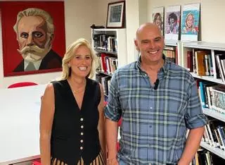 "Es joven, conoce la ciudad, tiene capacidad de trabajo y ganas", señalan desde el entorno de la viceconsejera Lara Martínez, que avanza en las primarias del PSOE local