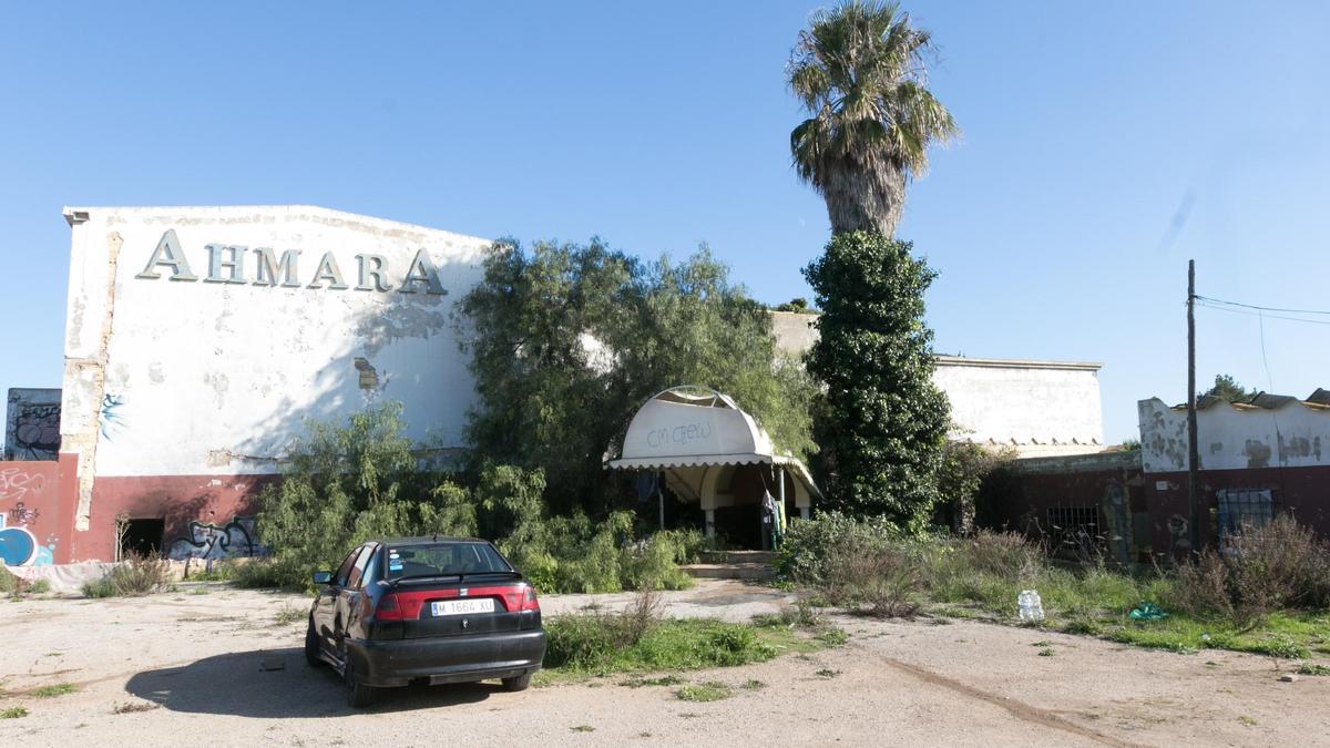 La fachada del antiguo complejo Ahmara, en la zona de Sant Jordi.
