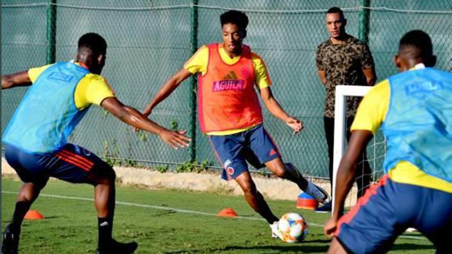 Mojica, del Girona, durante un entrenamiento de esta semana de Colombia en Algorfa.