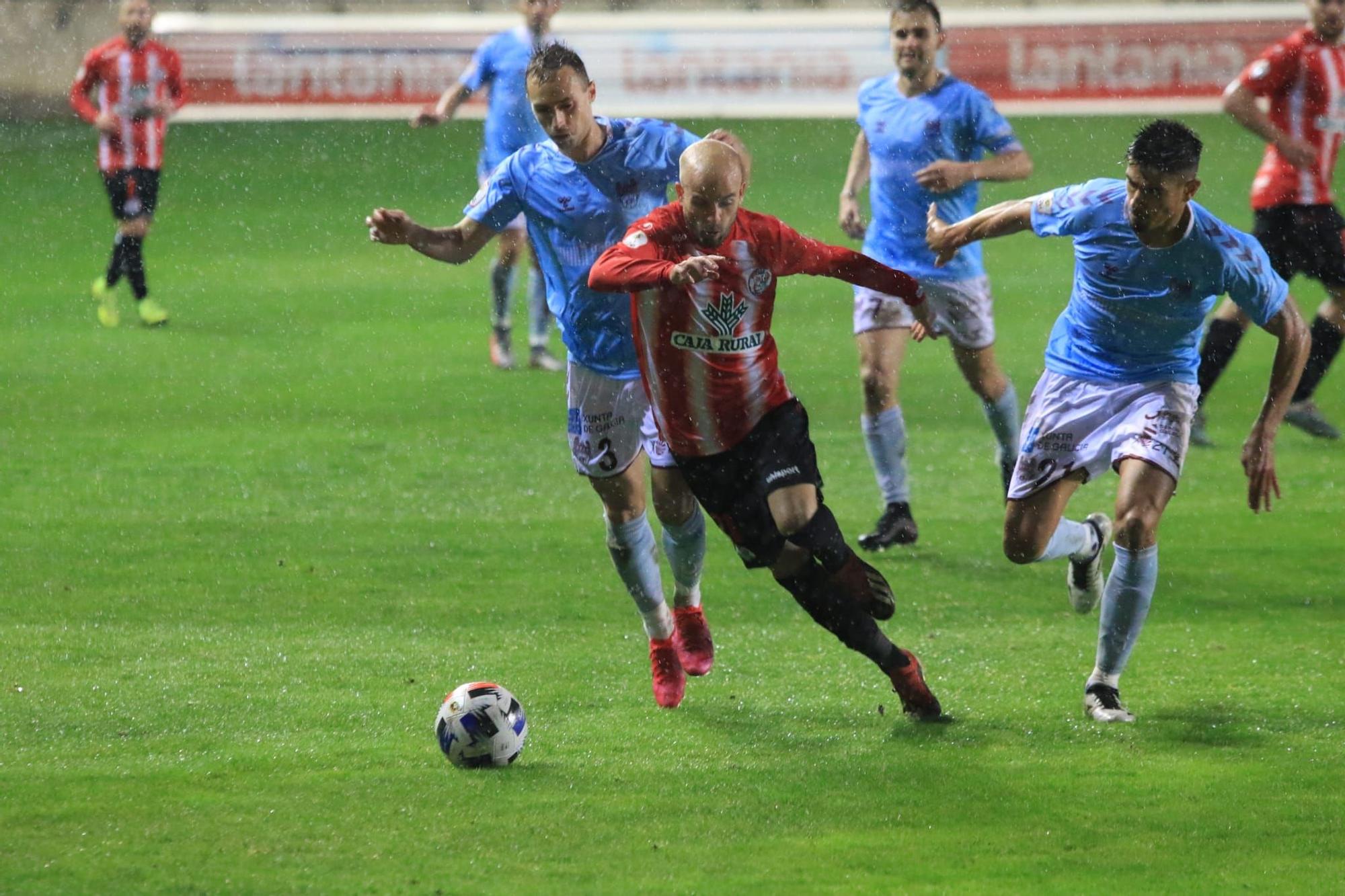 Las mejores imágenes del duelo entre el Zamora CF y el Pontevedra (0-0)