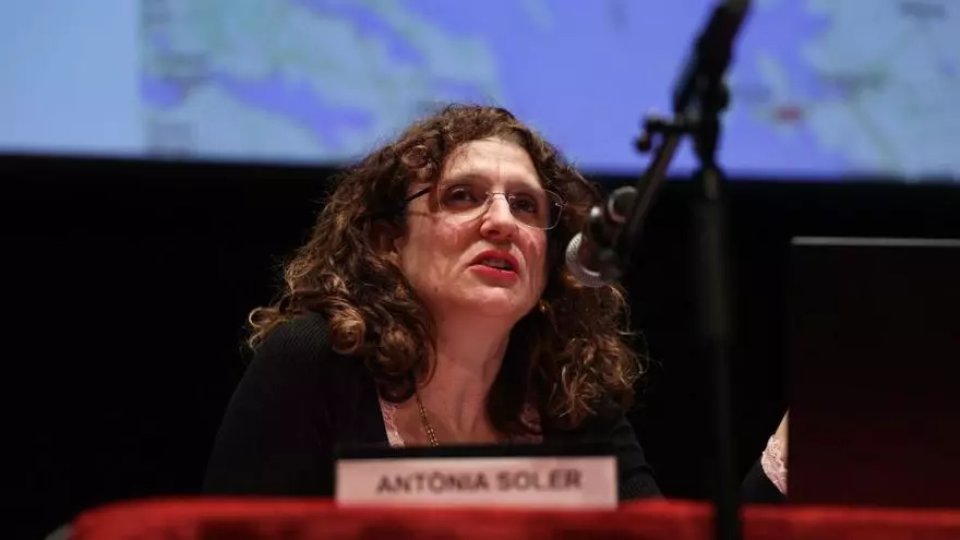 Antònia Soler Nicolau, tutora de Literatura Clàssica de la UNED: «A Roma creien que mentre algú pronunciava el teu nom no mories»