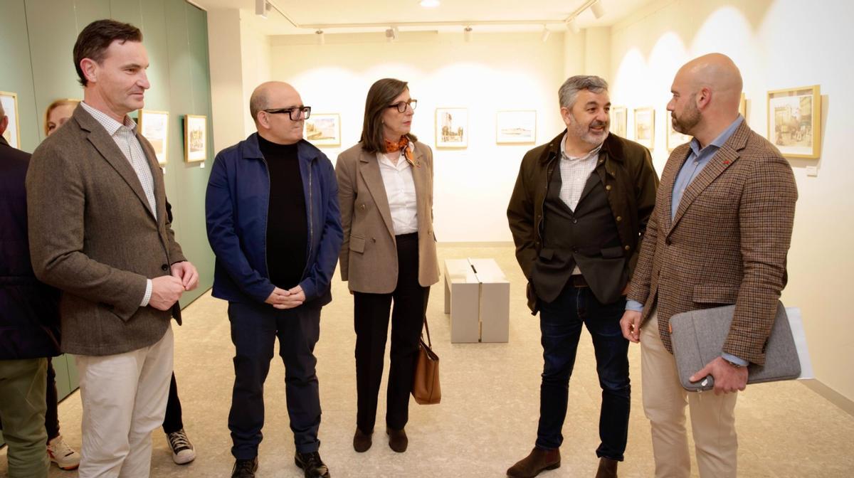 Por la izquierda, Jorge González-Palacios, Carlos Arias, Nieves Roqueñí, Alejandro Calvo y Jesús Martínez Salvador, en el acto impulsado por La Calzada a finales de marzo.
