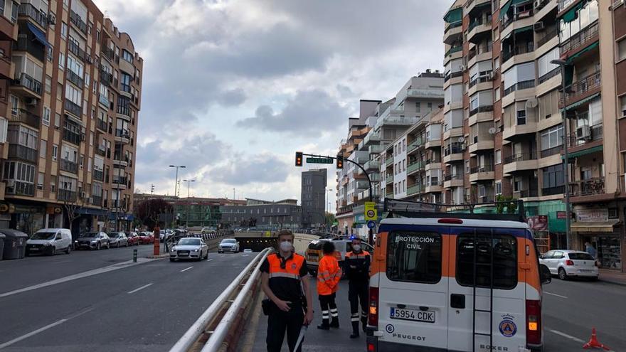 Cortan el carril de acceso al túnel desde Murcia hacia la autovía por el siniestro