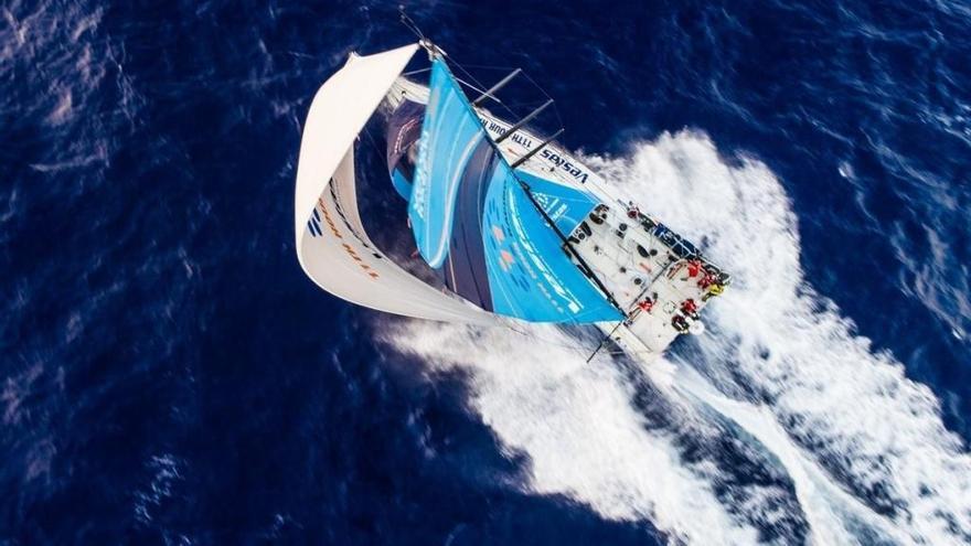 Un tripulante de un pesquero muere tras chocar con un barco de la Volvo Ocean Race