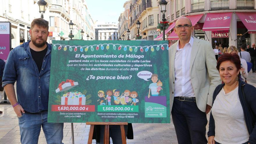 Los ediles de Adelante Málaga, este jueves en la calle Larios.