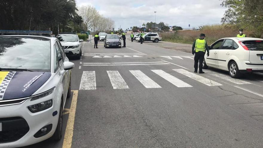 Operativos policiales en la Pobla de Farnals.