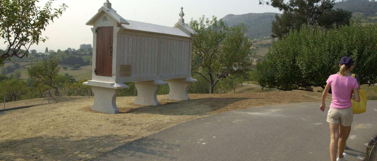 El cabazo gallego del parque Purificación Tomás en una foto de archivo.