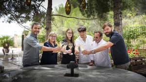 Pere Llopart (Corpinnat), Gemma Torelló, Sofia Torelló, Marc Torelló, Àlex Torelló (Celler Kripta) i Roc Gramona (Corpinnat)