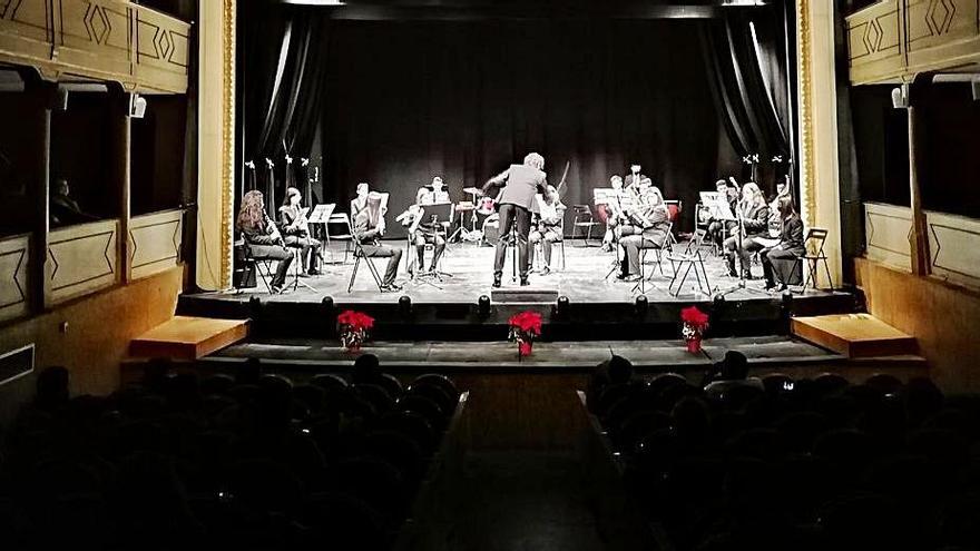 El Teatro Latorre, uno de los espacios cuya cesión se gravará.. | M. J. C.