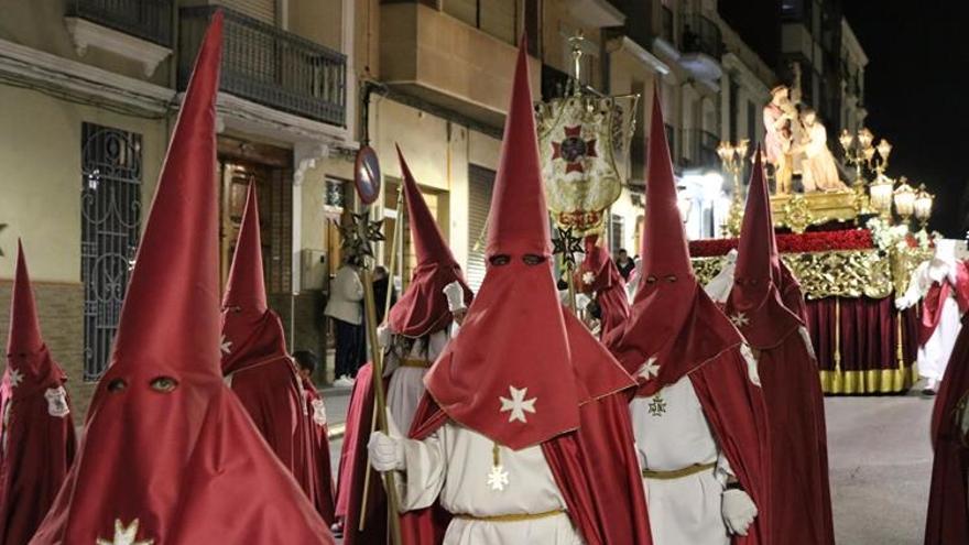 Imagen de archivo de una procesión de Semana Santa en Torrent.