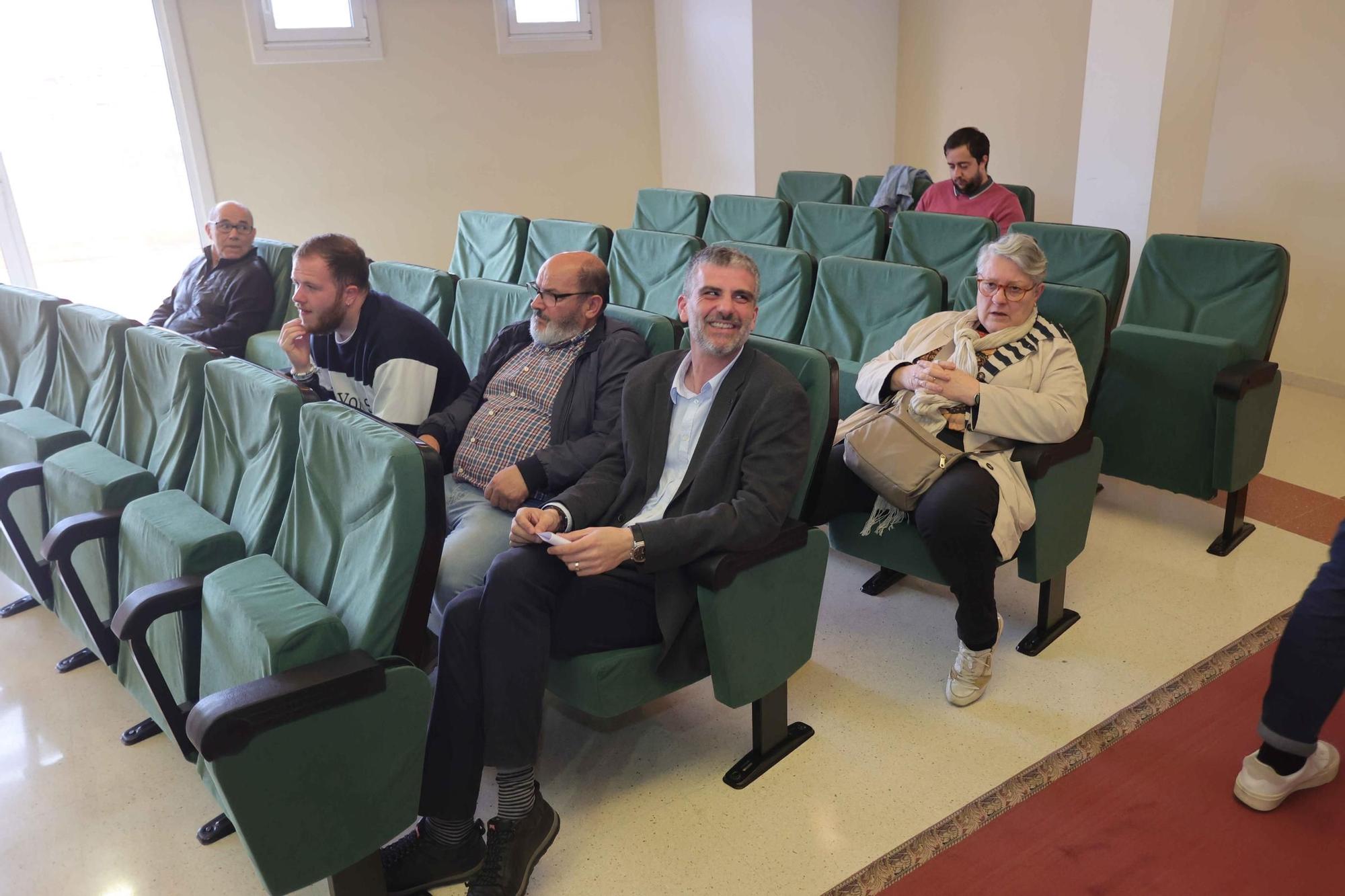 Martín Seco toma posesión como concejal del PSOE en Arteixo