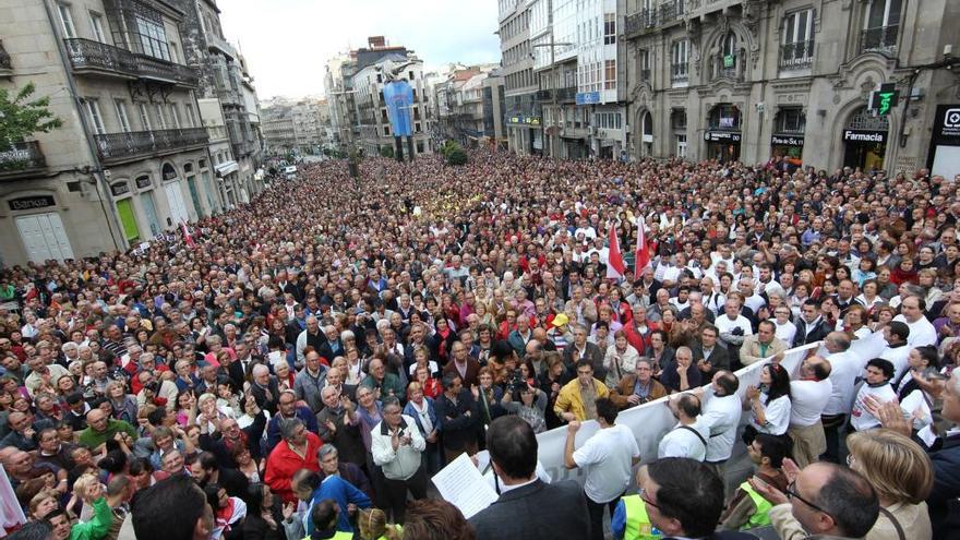 Protesta ciudadana en defensa de Peinador. // J. Lores