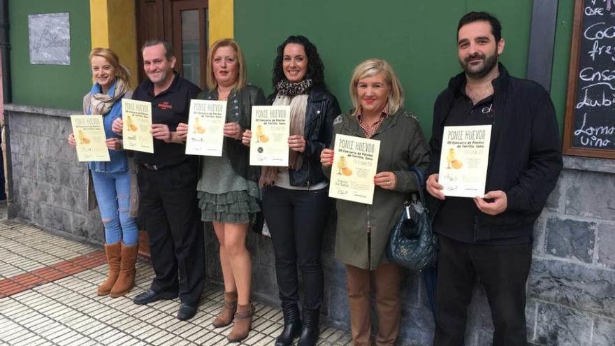 Gerentes de los seis locales hosteleros premiados.