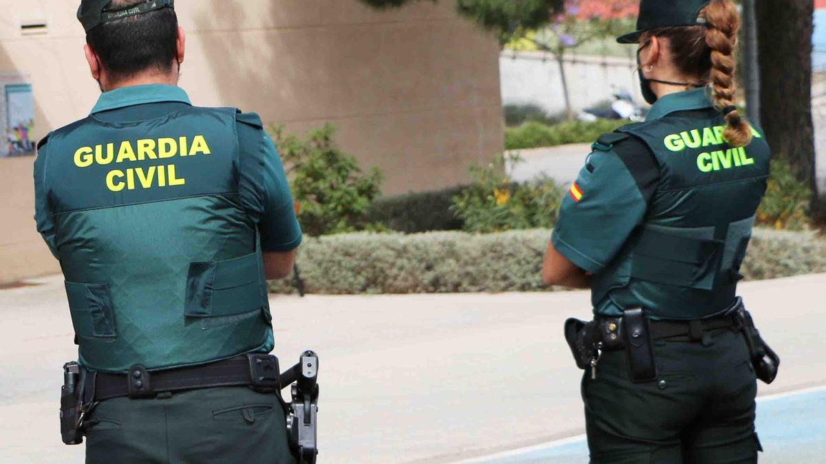 La mujer fue detenida por la Guardia Civil.