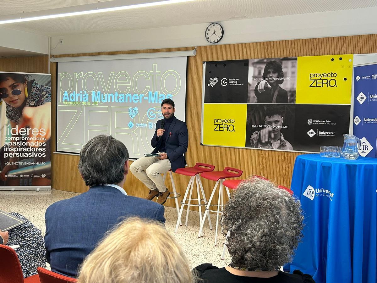 Adrià Muntaner durante su intervención este lunes.