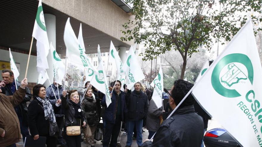 Protesta del CSIF contra los recortes en la Comunidad.