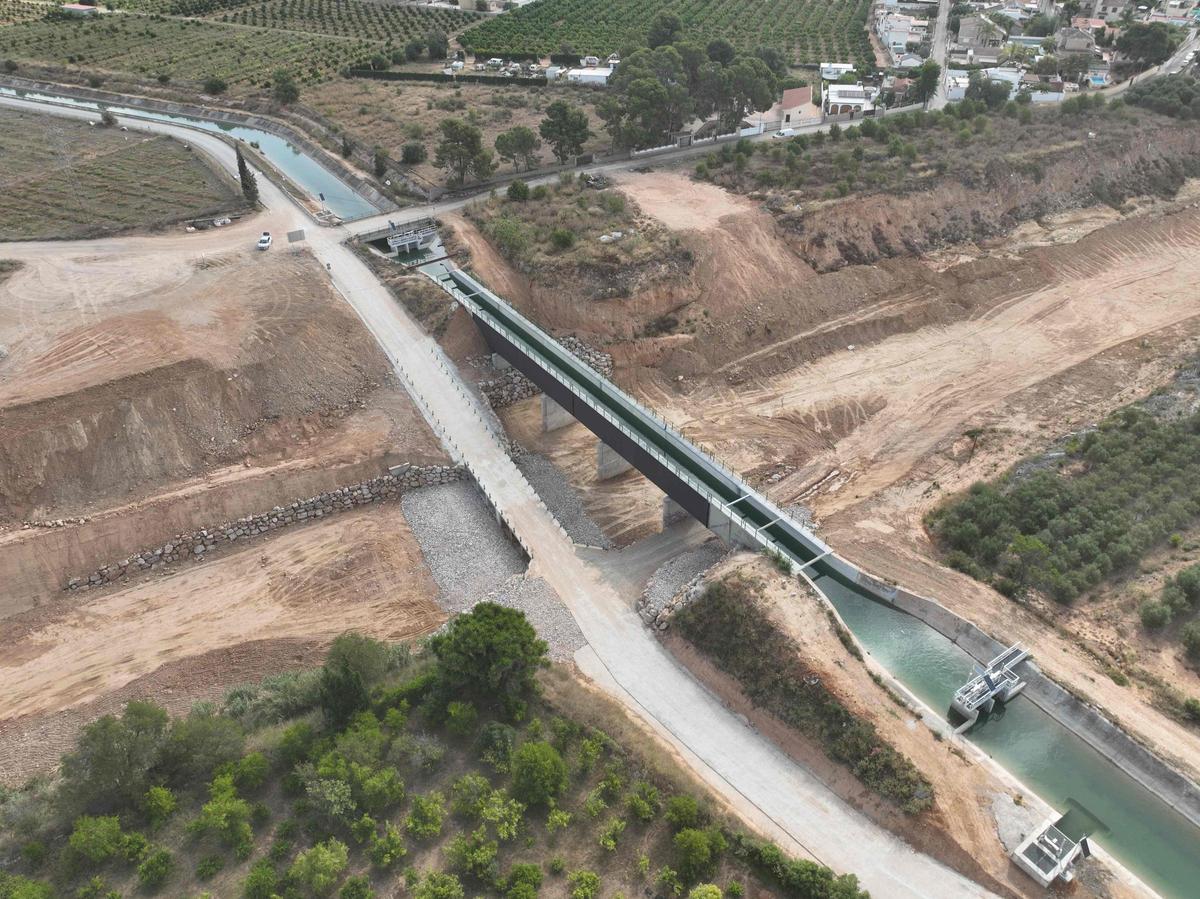 Acueducto del canal Júcar-Turia reconstruido en el barranco de Horteta.