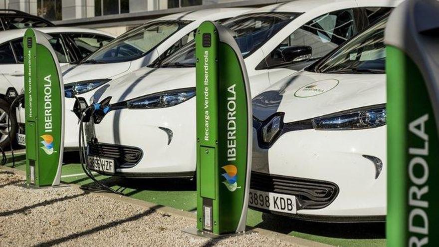 Los fabricantes piden al Gobierno un IVA reducido para el coche eléctrico