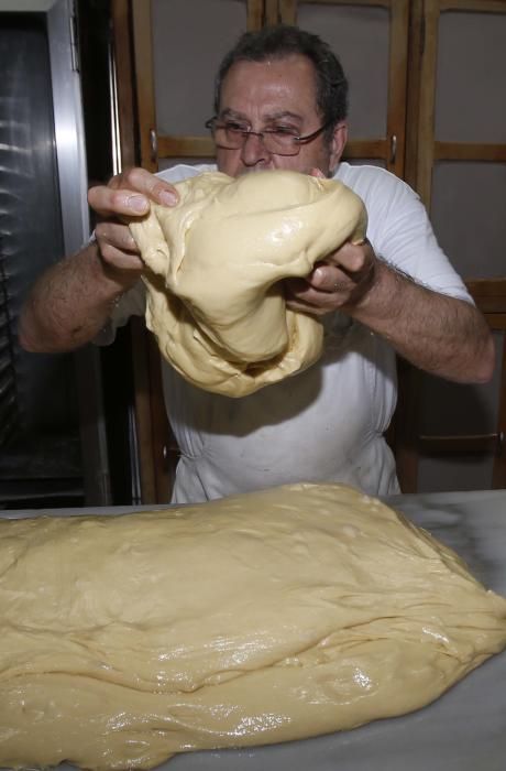 Forn de Vicent García. Primer premio de escaparate y torta de pasas y nueces.