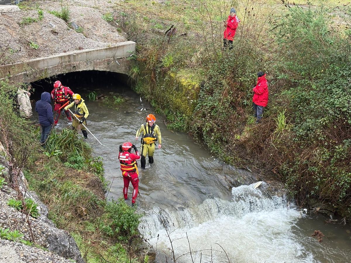 Cuarto día de búsqueda de la mujer que cayó al río en San Martín: así están siendo los complicados trabajos de rastreo