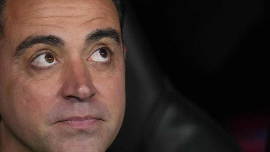 El Barça refrenda a Xavi hasta 2025 tras la cumbre en la casa de Laporta