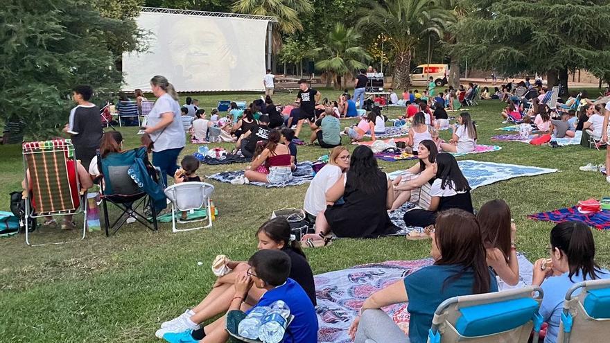 Reorganizan los espacios del cine de verano en Las Mercedes