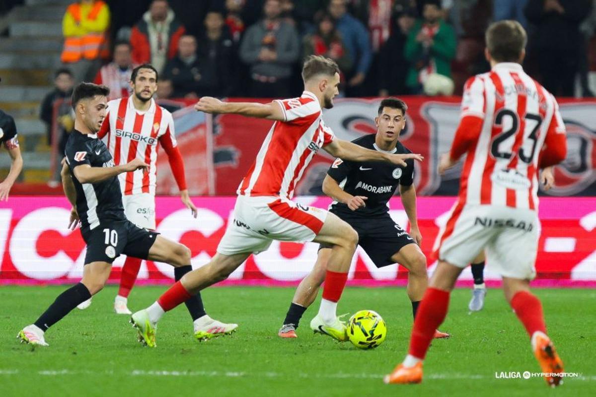 Gelabert puso las tablas contra el Andorra desde los once metros (1-1)