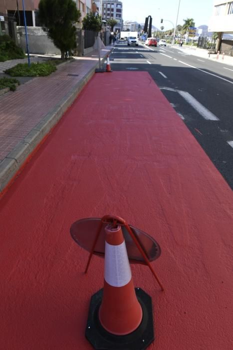 06-04-19 LAS PALAMS DE GRAN CANARAIA. LEON Y CASTILLO. LAS PALMAS DE GRAN CANARIA. Carril bici en en fase de implantación en Leon y Castillo. Fotos: Juan Castro.  | 06/05/2019 | Fotógrafo: Juan Carlos Castro