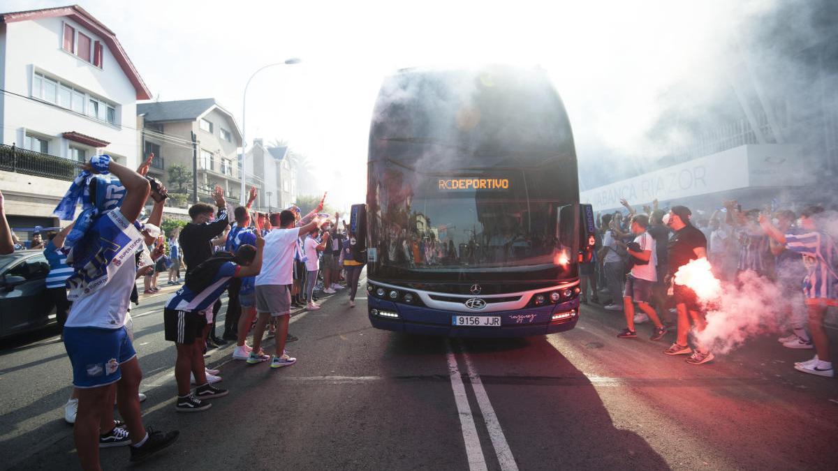 Llegada del autobús del Dépor a Riazor el pasado 20 de julio.