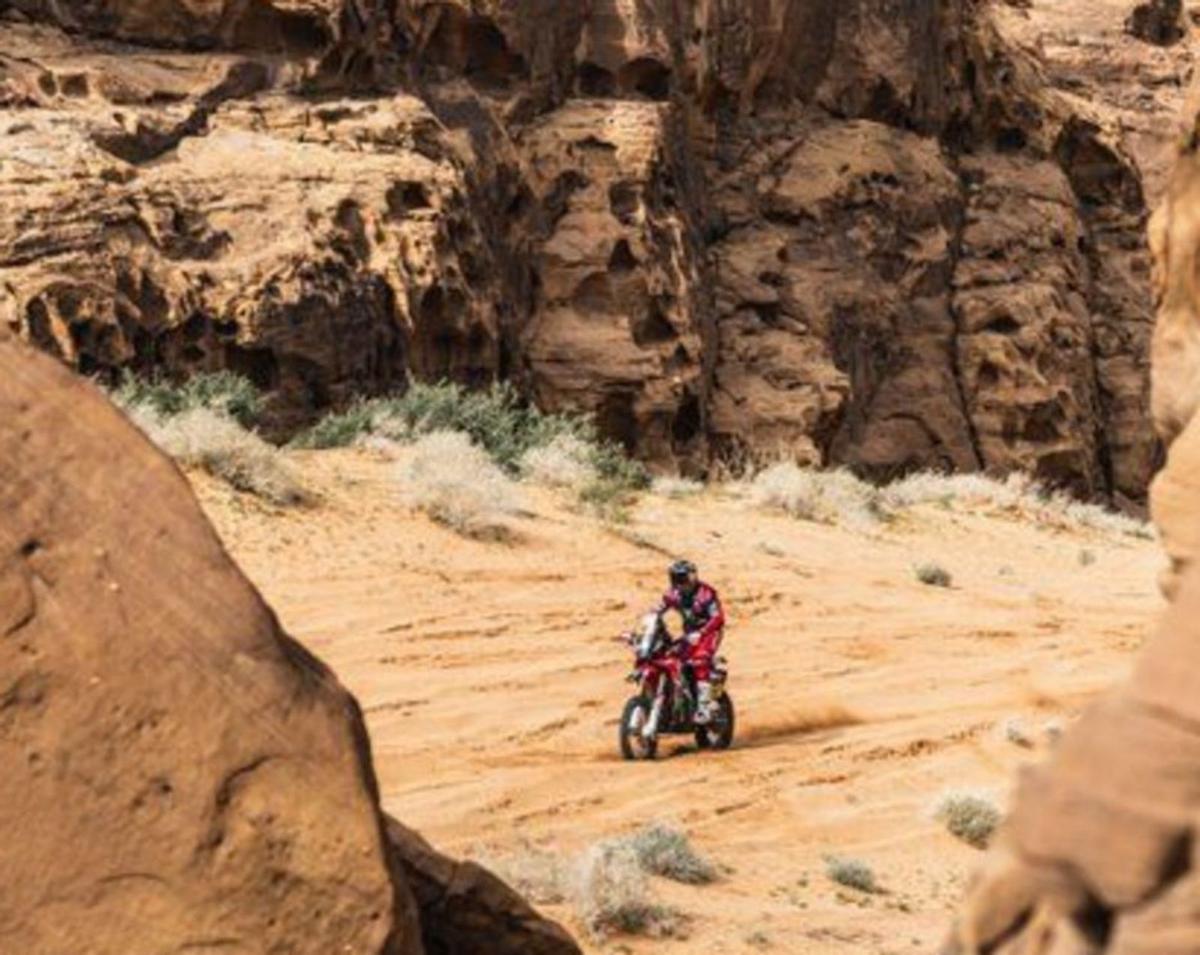 Schareina il·lusiona en la seva estrena amb Honda al Dakar