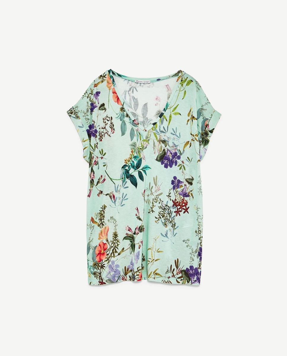 El paraíso 'made in' Zara: Camiseta floral (15,95 euros)