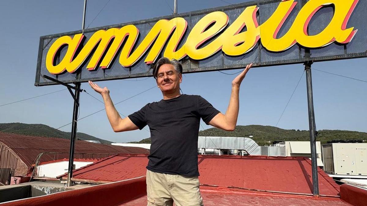 Gustavo Muñoz en la azotea de Amnesia.