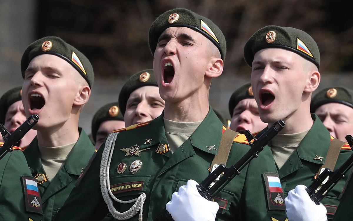 Putin preside en Moscú el desfile militar por el aniversario de la victoria frente a los nazis