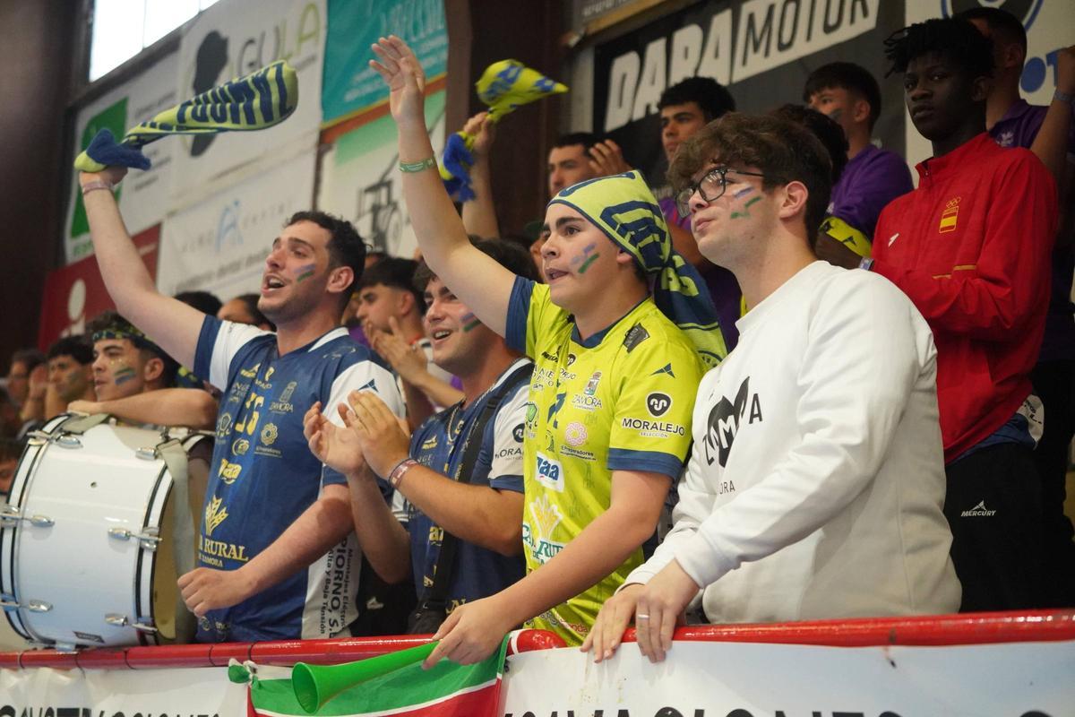 GALERÍA | Balonmano: Partido del BM Caja Rural Zamora contra el BM Romo