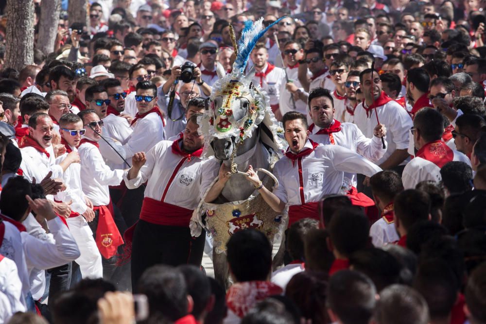 Fiestas de la Santísima y Vera Cruz.Distinguida como Fiesta de Interés Turístico Internacional el 4/11/2004. Se celebran la primera semana de mayo.