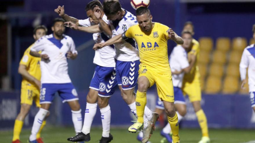 El Tenerife no remata y acaba perdiendo