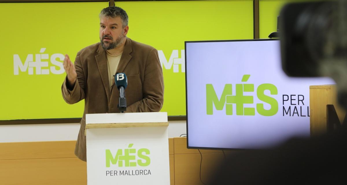 Lluís Apesteguia, esta mañana durante la rueda de prensa.