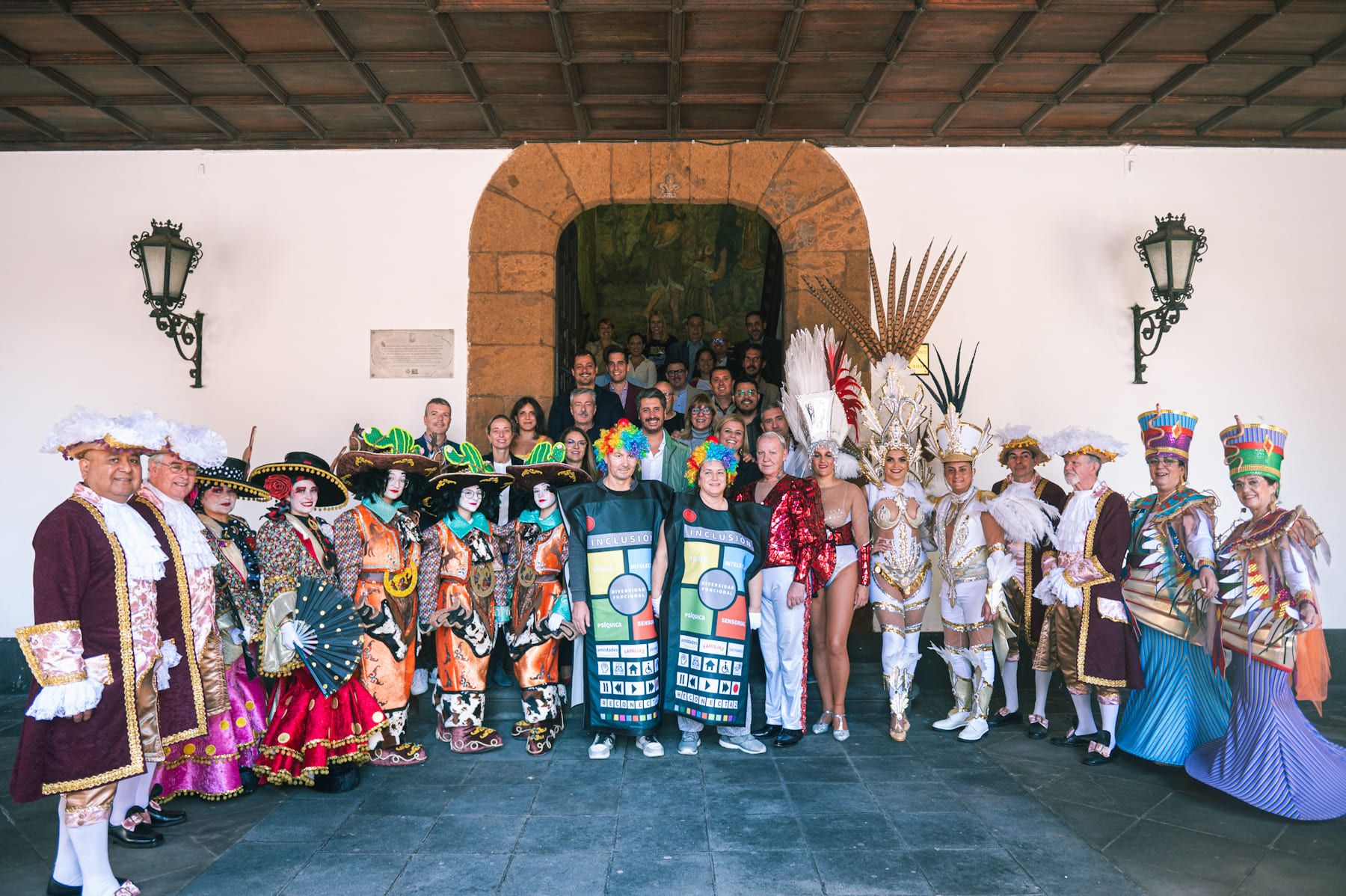 La Laguna agasaja a sus grupos del Carnaval