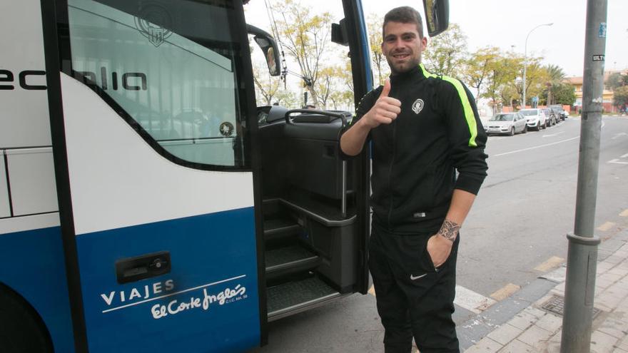 Iván Buigues, durante una concentración con el Hércules.