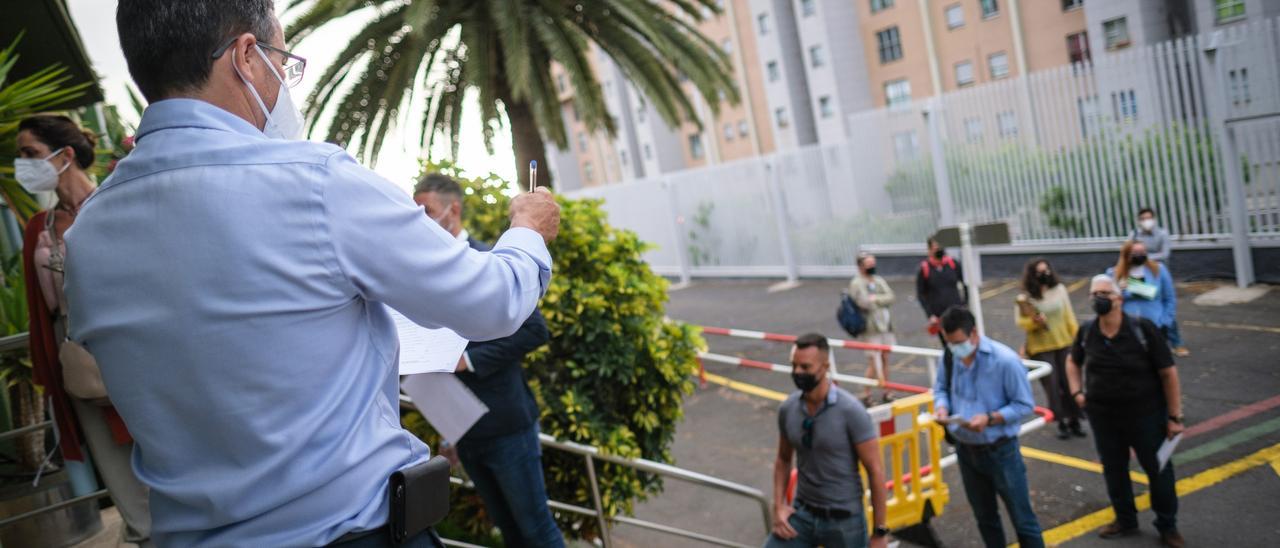 Primera jornada de las oposiciones para acceder a una plaza de profesor el pasado mes de junio.