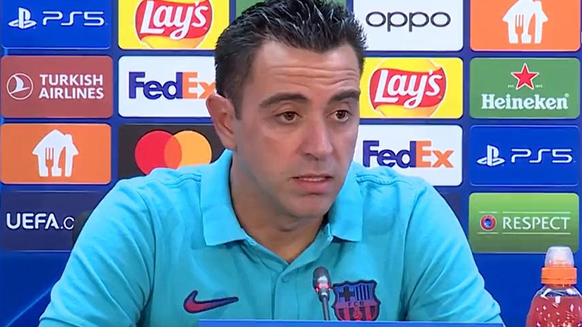 Xavi, durante la rueda de prensa