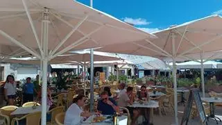 Los restauradores del Port de Sóller sobre la temporada turística: «Pasamos de no tener trabajadores a que nos sobren»