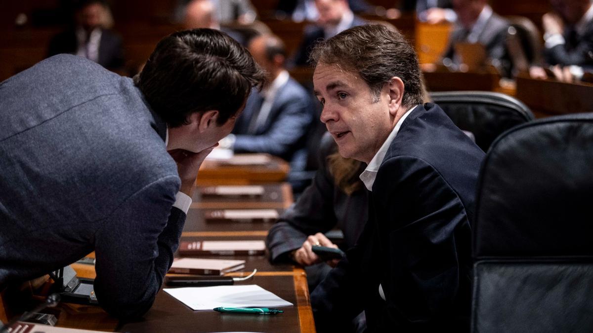 El consejero de Hacienda, Roberto Bermúdez de Castro, en un reciente pleno en las Cortes de Aragón.