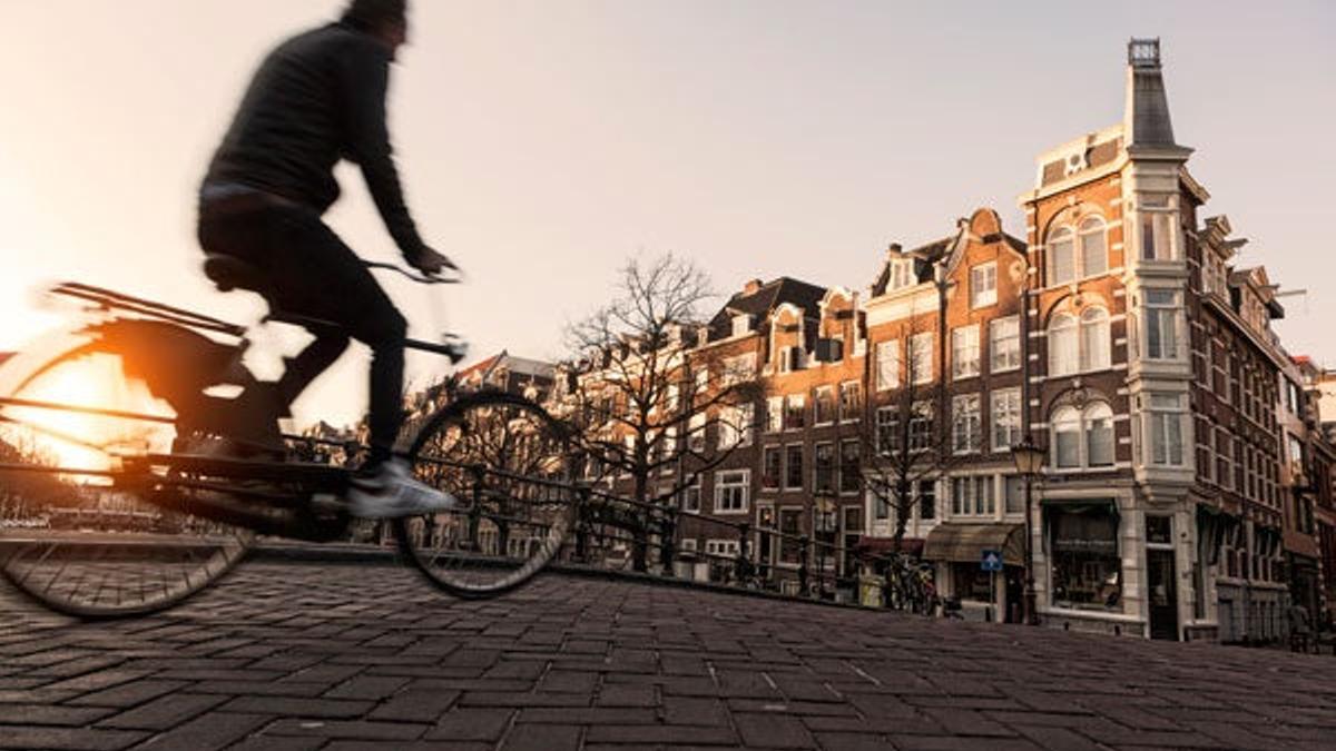 Ámsterdam es la ciudad perfecta para desplazarse en bicicleta